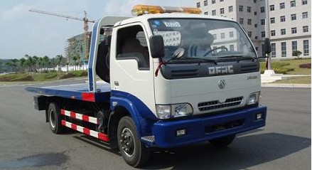 東風玉柴發(fā)動機系列道路清障拖車