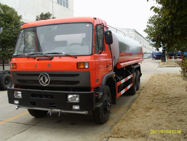 20噸灑水車 25噸噴灑水車 后八輪灑水車 后雙橋?yàn)⑺?東風(fēng)噴灑