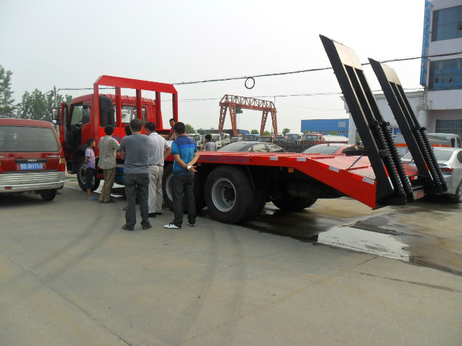 廣州-深圳哪里有賣后八輪平板拖車 平板拖車直銷 急需一臺后八輪