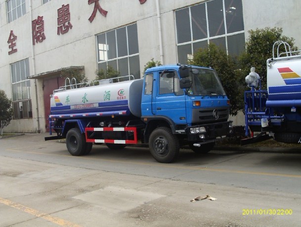 滁州 宿州哪里有賣高壓沖洗水車 道路沖撒水車 東風(fēng)噴灑水車