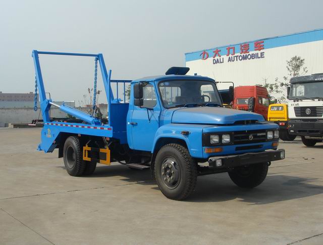 垃圾車 東風(fēng)尖頭HLQ5109ZBSE型擺臂式垃圾車 垃圾車價(jià)格