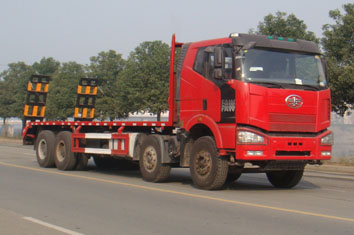 鉤機(jī)拖板車 挖機(jī)平板運(yùn)輸車 挖掘機(jī)板車多少錢一臺(tái)