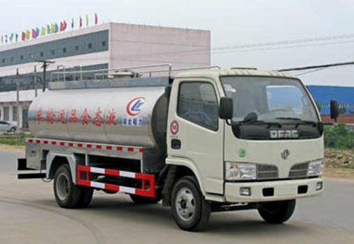 食品級(jí)鮮奶運(yùn)輸車哪里買 液態(tài)食品運(yùn)輸車多少錢？