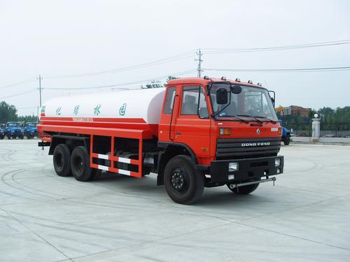 東風(fēng)天龍后雙橋的噴灑車配置 東風(fēng)153后雙橋灑水車的廠家直銷價格