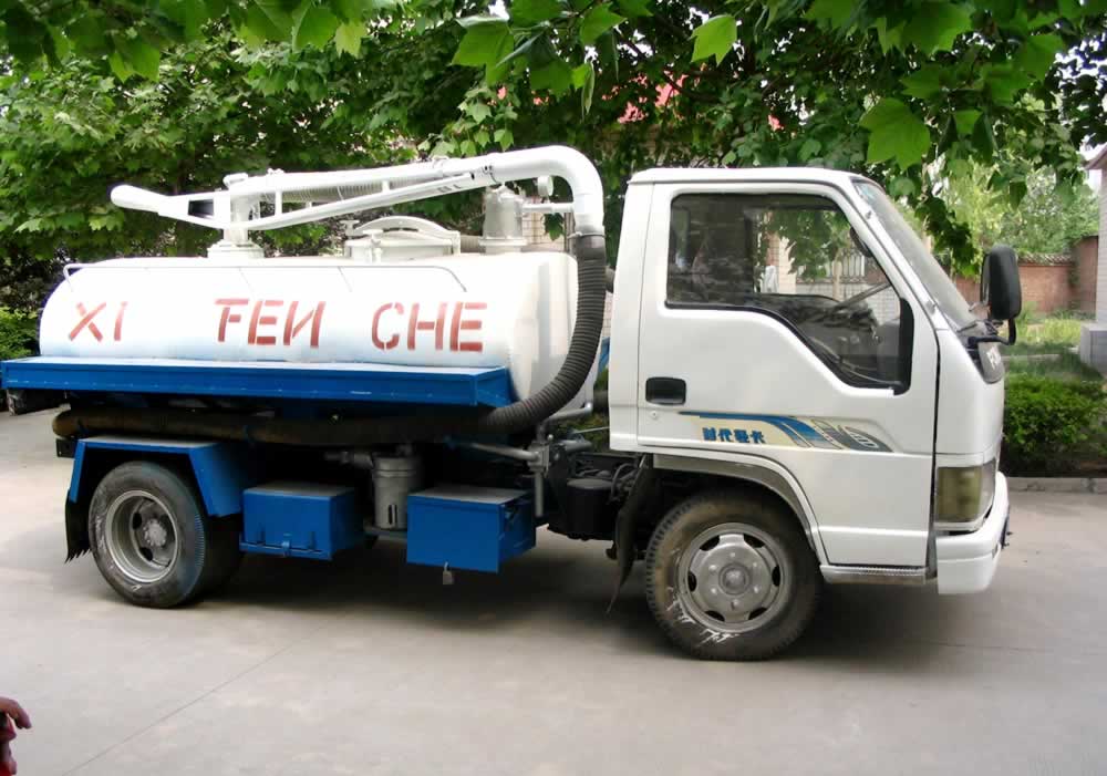 朔州-太原哪里有賣(mài)多利卡吸污吸糞車(chē)廠家 吸糞車(chē)直銷(xiāo) 急購(gòu)一輛吸污車(chē)