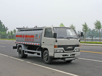 山西長治市購買油罐車？湖北程力歡迎您