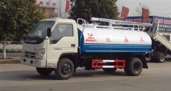 多少錢能買到一臺(tái)5噸灑水車？什么地方的5噸灑水車便宜？