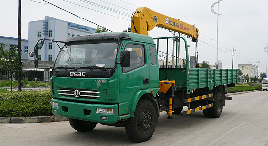 東風(fēng)康霸隨車起重運(yùn)輸車