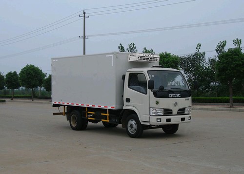 石家莊冷藏保鮮車價格 東風(fēng)牌4米廂長冷藏車保鮮車廠家直銷