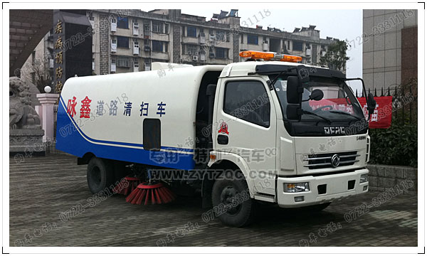 多利卡4噸立方4噸4立方掃路車掃地車吸塵車圖片配置報(bào)價(jià)xuan王力