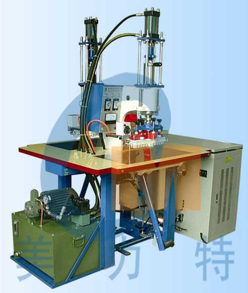 真皮壓花機(jī)  真皮壓花機(jī)價(jià)格