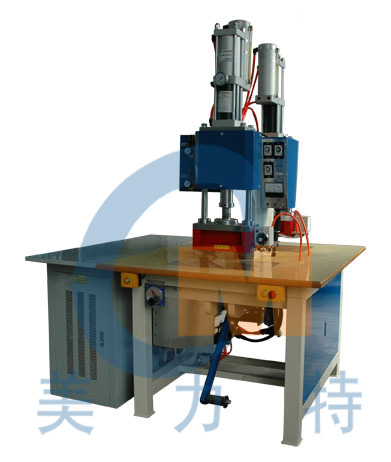 皮革腰帶熱合機(jī)    皮革腰帶熱合機(jī)廠家