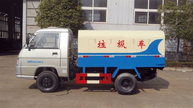 河北—沙河哪里有吸污車賣 吸污車生產(chǎn)廠家直銷 小型垃圾車圖片