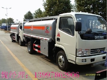 工地加油車 礦區(qū)小型加油車 3噸小型加油車