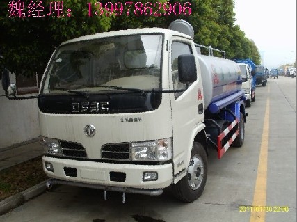 小型灑水車(chē)園林綠化噴灑水車(chē)5噸灑水車(chē)