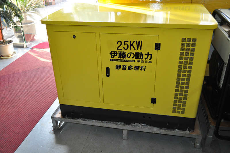 25KW工業(yè)靜音汽油發(fā)電機(jī)/25KW天燃?xì)獍l(fā)電機(jī)