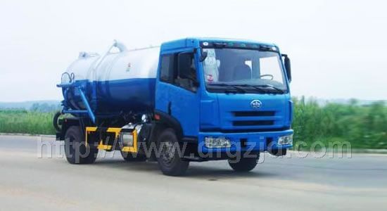 西安140真空吸污車/多利卡真空吸污車/小霸王真空吸污車東風(fēng)吸污車