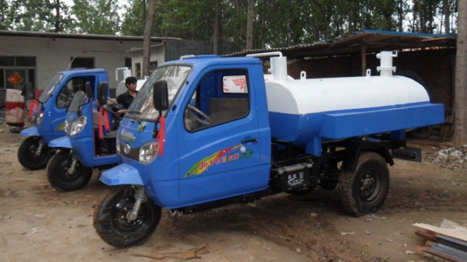 貴州吸糞車供應(yīng) 山東金運(yùn)吸糞車 環(huán)保局指定供應(yīng)處