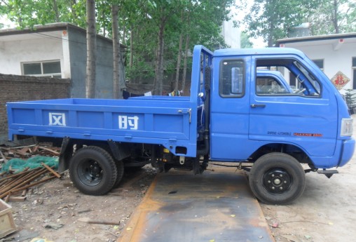 河北井陘礦區(qū)三輪吸糞車 抽糞車 吸糞車