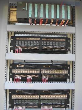 工控系統(tǒng)裝備與PLC控制柜的開發(fā)，設(shè)計(jì)，安裝