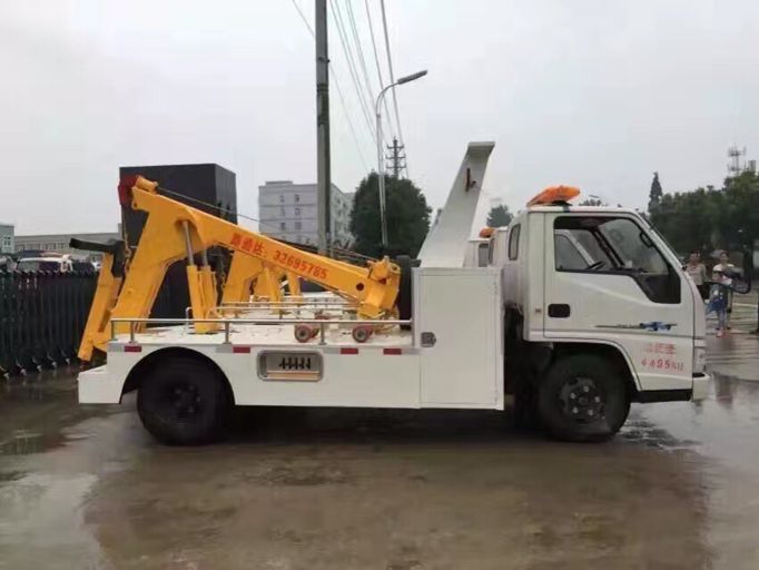 沈陽平板帶吊機(jī)清障車_平板帶吊機(jī)清障車價(jià)格