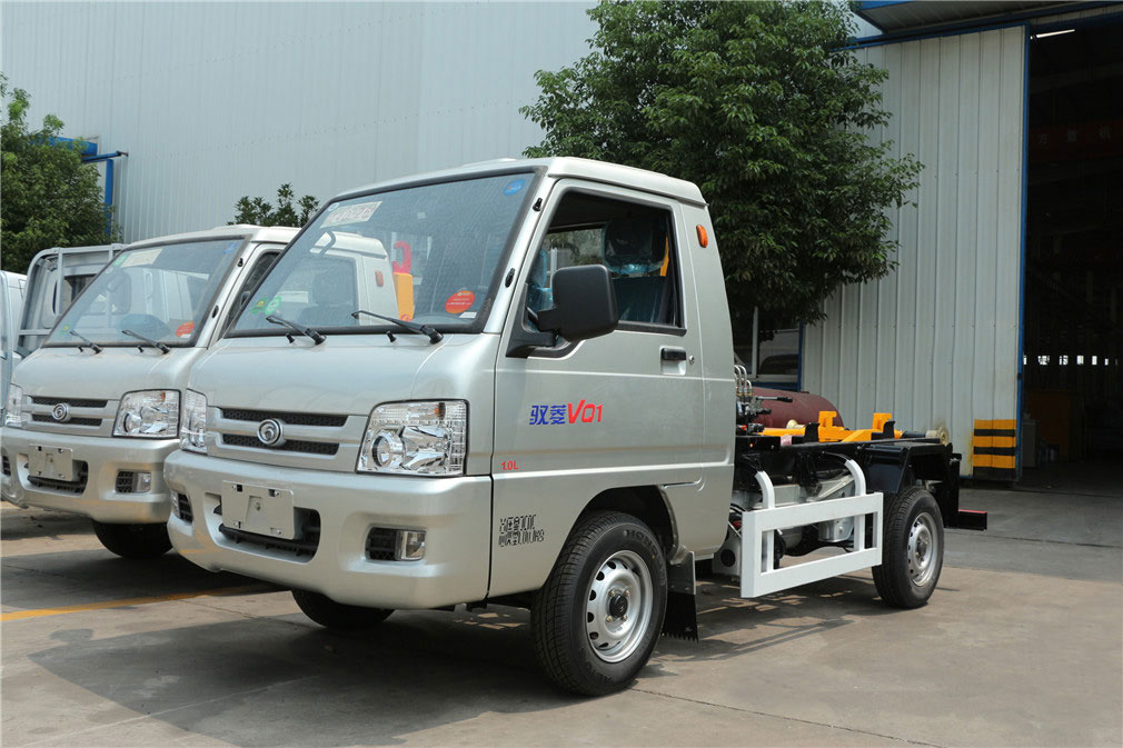 大型鉤臂式垃圾車小型的垃圾車制造價格從優(yōu)