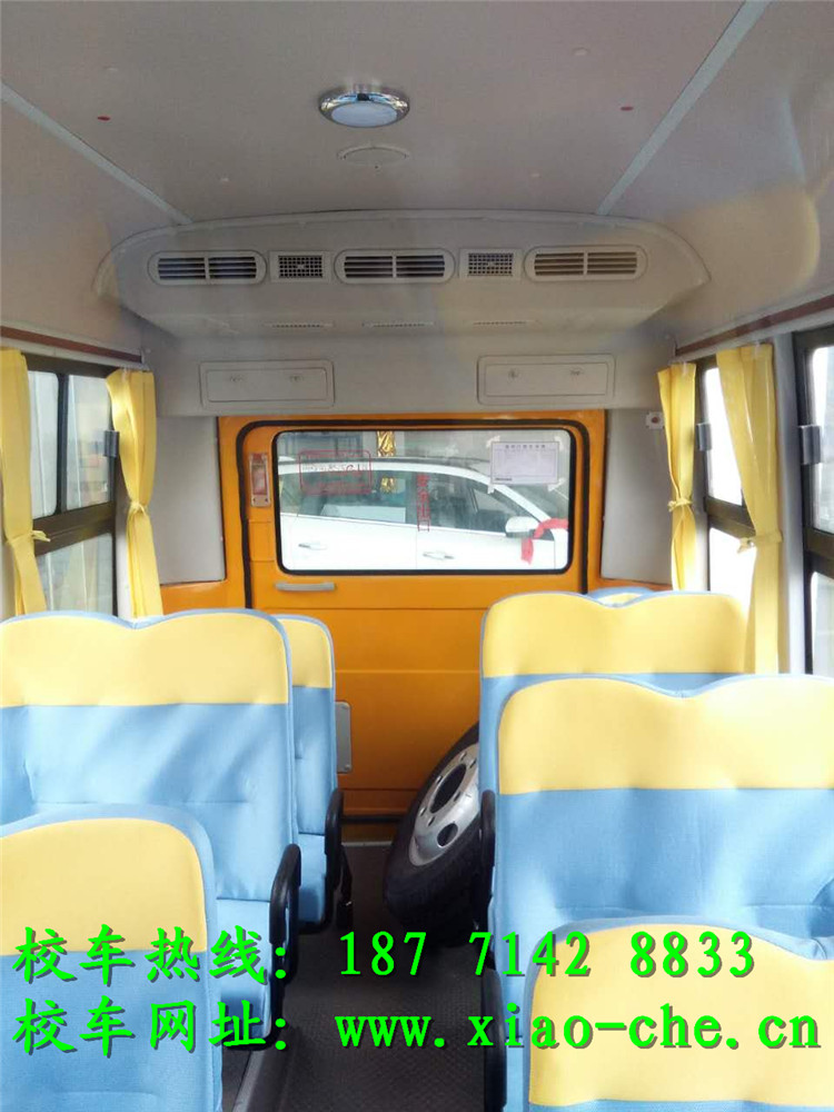 泰州30多座校車團(tuán)購(gòu)價(jià)