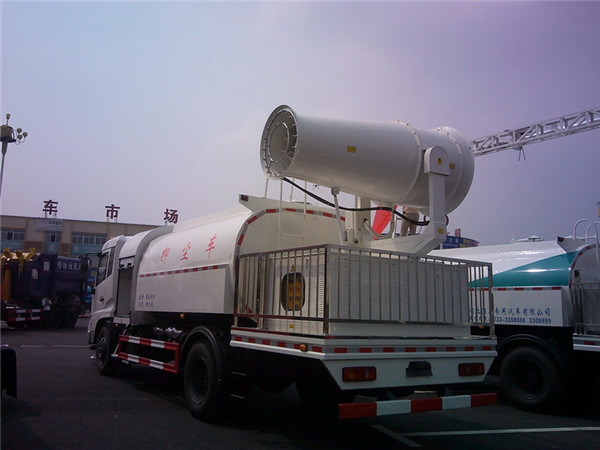 東風(fēng)6檔灑水車出售東風(fēng)D9灑水車