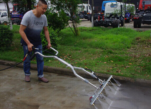 阿克蘇小型路面沖洗車價(jià)格