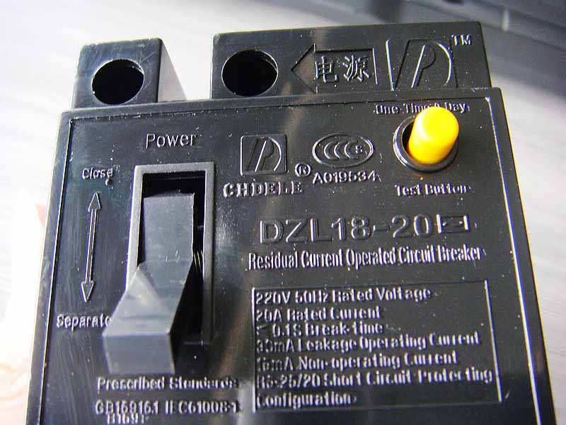 上德誠(chéng)招代理漏電斷路器 DzL18-20a/Dz18L-20a English