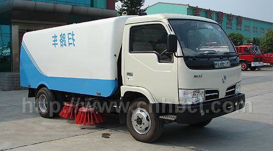 道路清掃車(chē)/東風(fēng)金霸?huà)呗奋?chē)