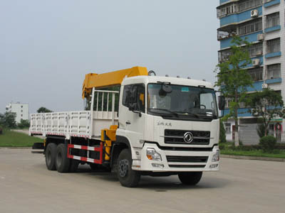 東風(fēng)天龍后雙橋隨車起重運(yùn)輸車，10噸隨車吊配置價(jià)格