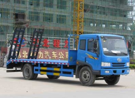 岳陽解放單橋平板運(yùn)輸車價(jià)格/廠家直銷平板運(yùn)輸車