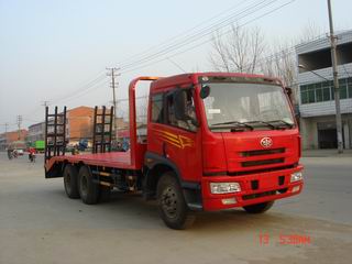 四川 自貢平板運(yùn)輸車廠家哪里有 挖機(jī)拖車廠家挖機(jī)拖板車價格