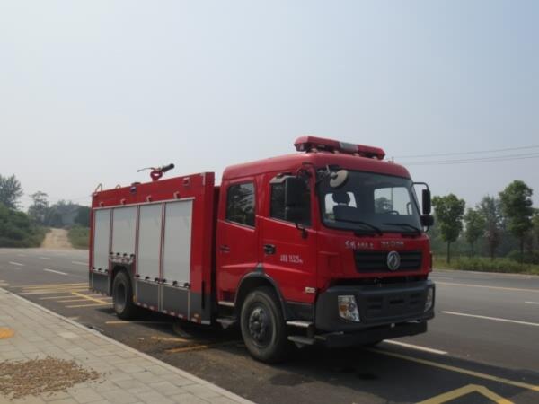 東風(fēng)專(zhuān)底6噸泡沫消防車(chē)JDF5150GXFPM60/A型泡沫消防車(chē)