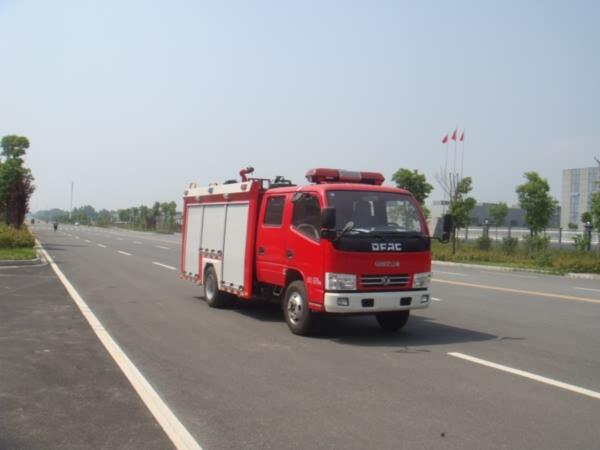 國(guó)五東風(fēng)2.5噸水罐消防車 東風(fēng)2.5噸水罐消防車廠家直銷