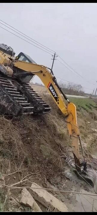 漢陽附近濕地挖掘機出租歡迎來電