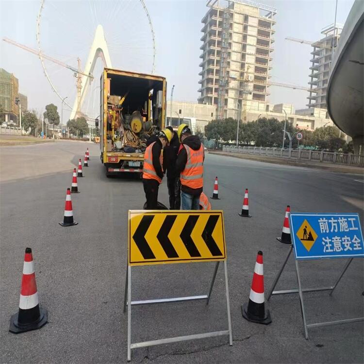 南京玄武區(qū)后宰門清淤修復(fù)管道 管道檢測 污水管道蛙人潛水封堵