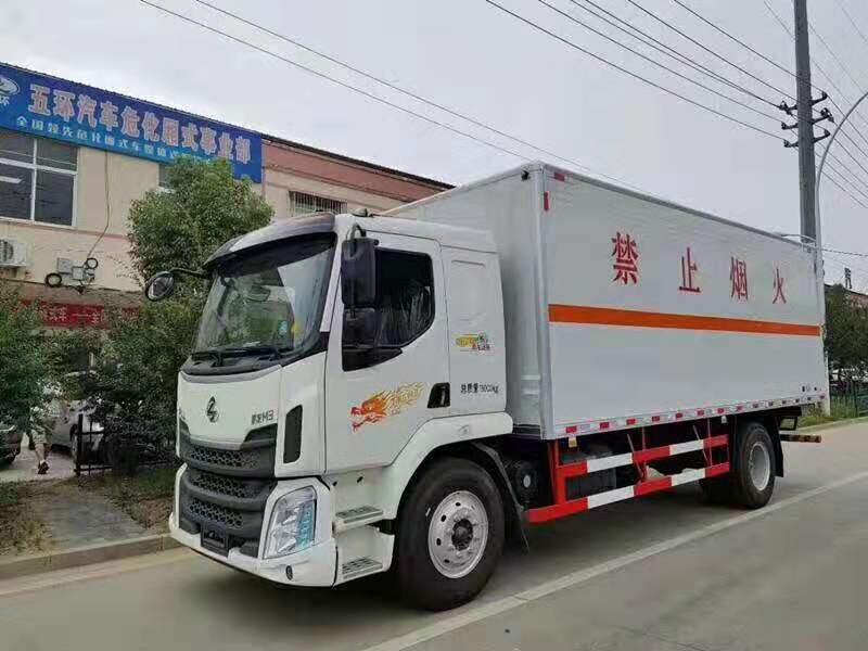 廢機(jī)油運(yùn)輸車_廂長(zhǎng)8.6米廢機(jī)油運(yùn)輸車