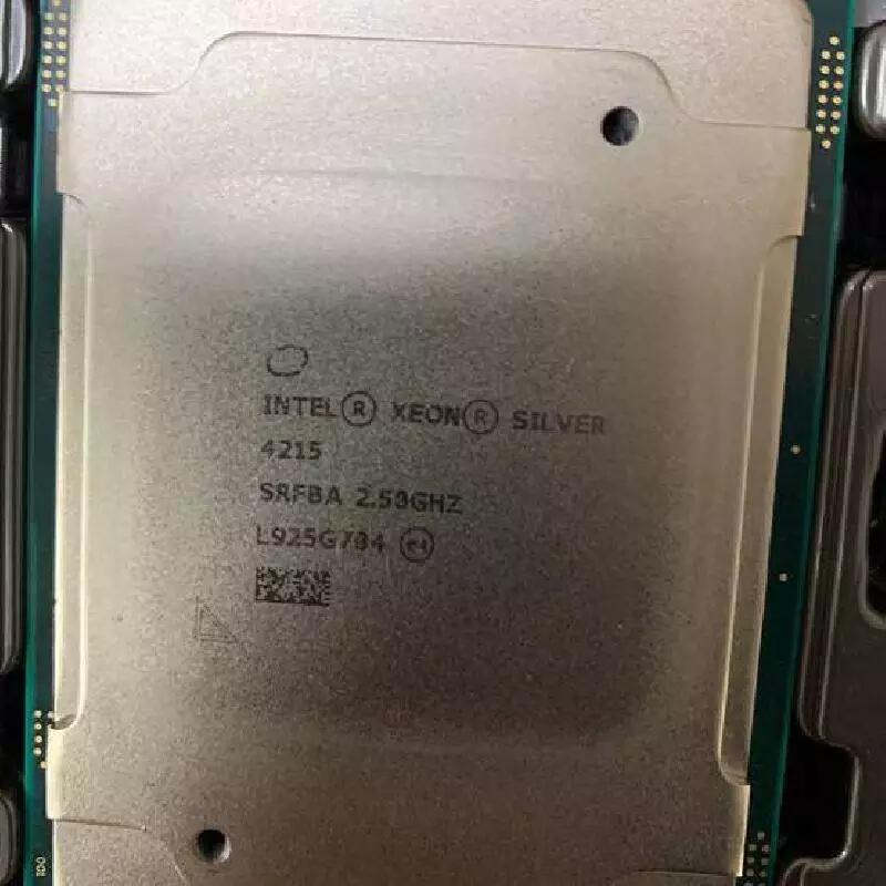 Xeon Silver 4215 2.5GHz 816 CPU̎