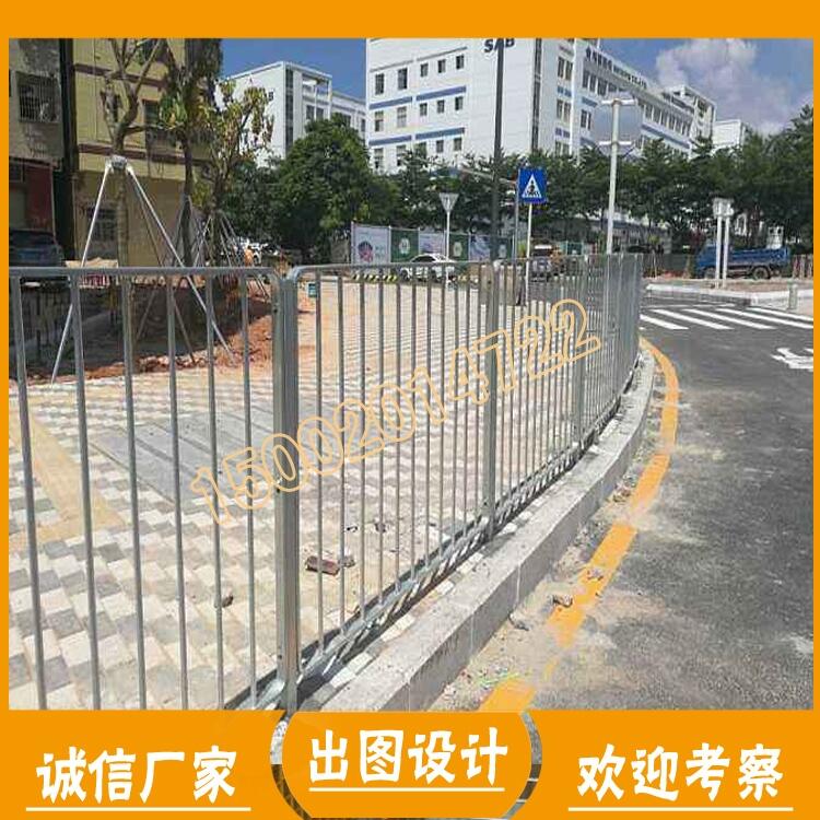 路面上白色柵欄/新會(huì)市政道路護(hù)欄/交通京式欄桿源頭廠家