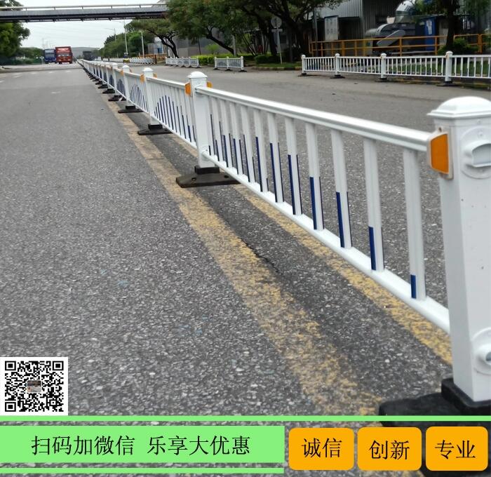 霞山車輛分隔欄 公路乙型護(hù)欄 湛江市政欄桿價(jià)格