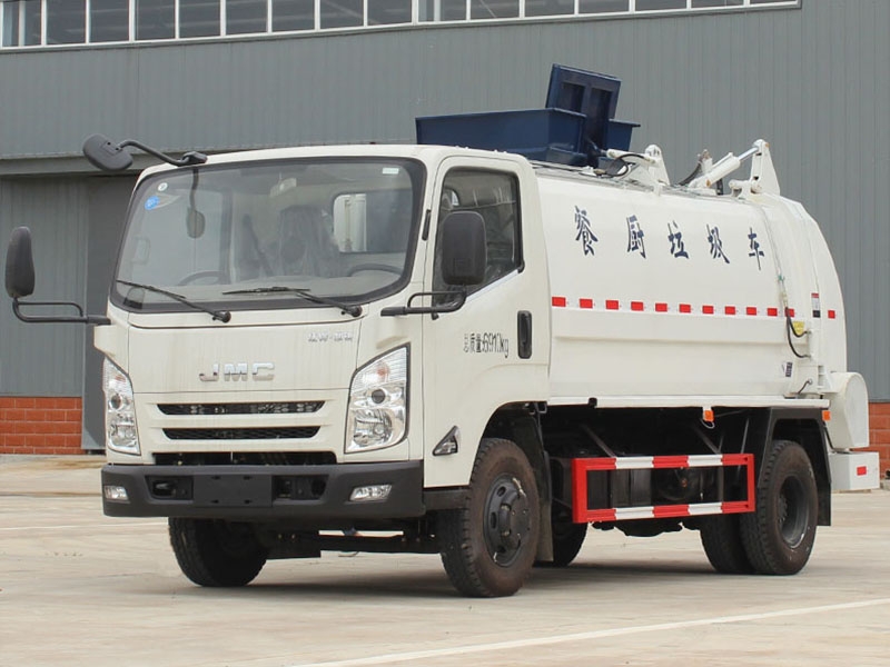 在河南鄭州的江鈴餐廚垃圾車廠家