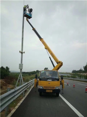 供應(yīng)廣州市高空作業(yè)平臺(tái)出租吊籃車登高車路燈車云梯車等