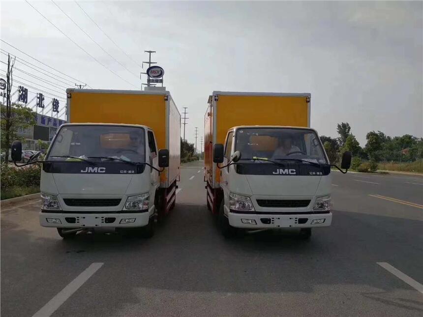 腐蝕性物品廂式運輸車—危險品廂式運輸車—崇左市危貨車運輸公司