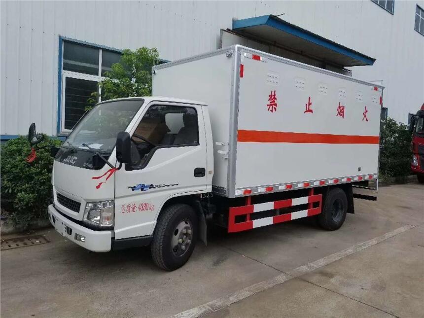 腐蝕性物品廂式運輸車—危險品廂式運輸車—憑祥市危貨車運輸公司