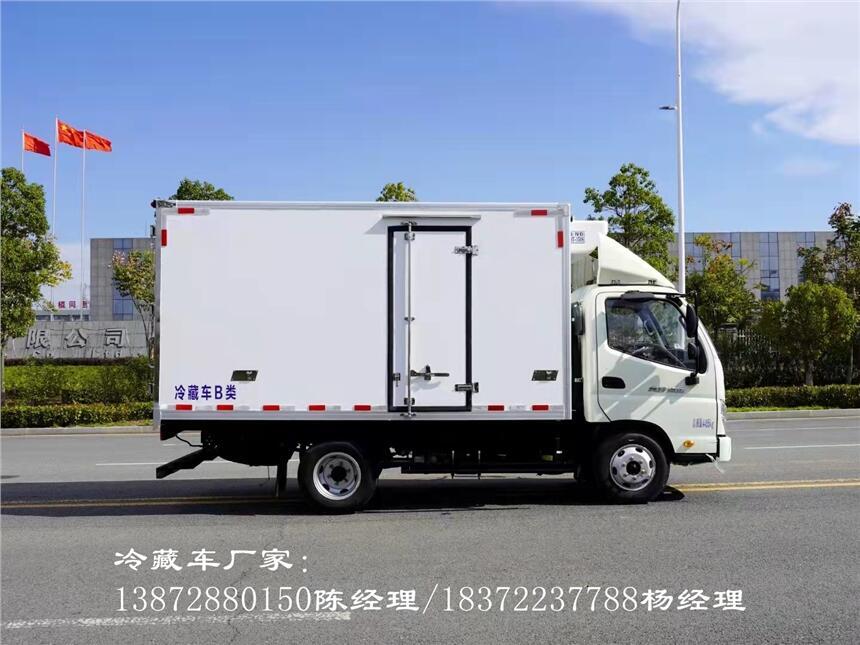 云浮市國六歐曼銀河自動擋白條豬肉冷藏車
