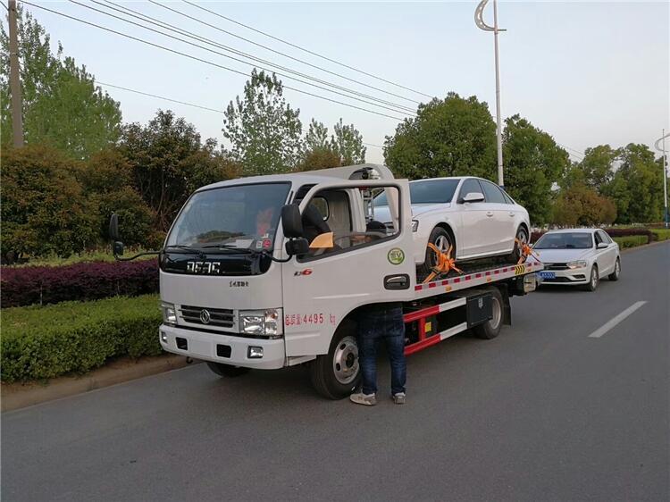 交通汽車拖車多少錢