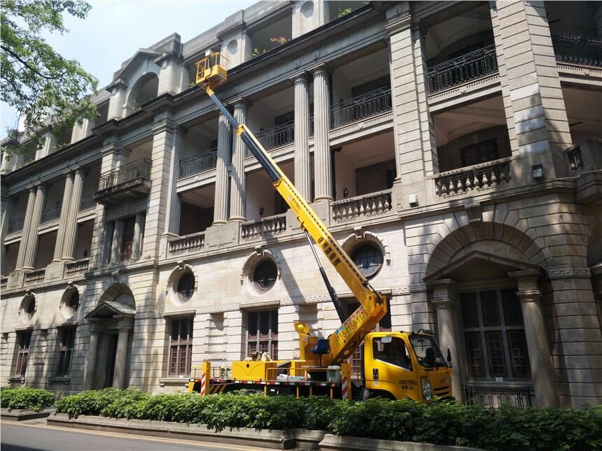 增城升降機(jī)租賃、高空路燈車出租、廣州高空作業(yè)車哪家好