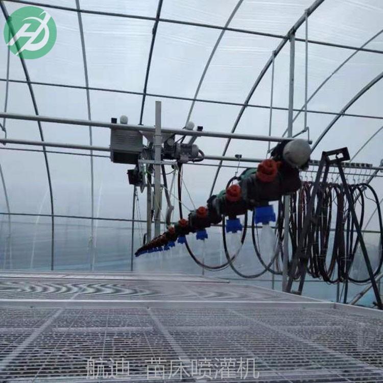 什么是溫室雙臂自走式噴灌機(jī)